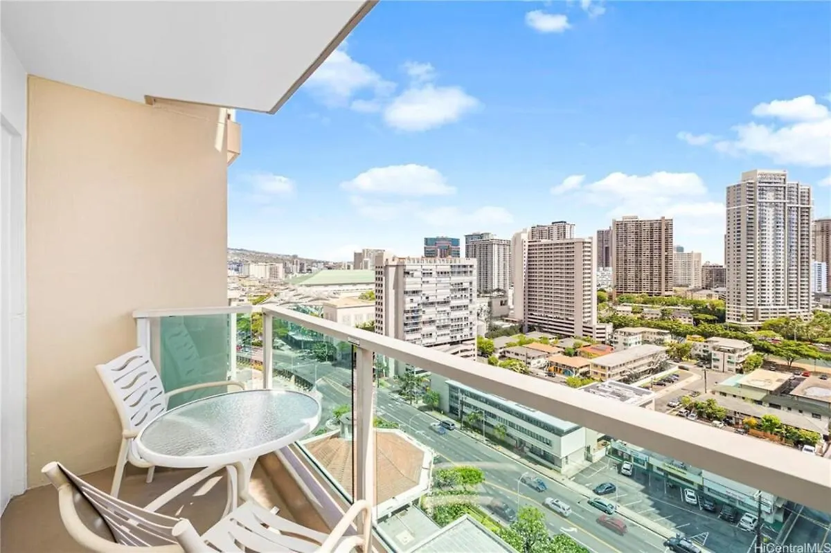 Villa New Ala Moana Ocean View à Honolulu 0*,  États-Unis